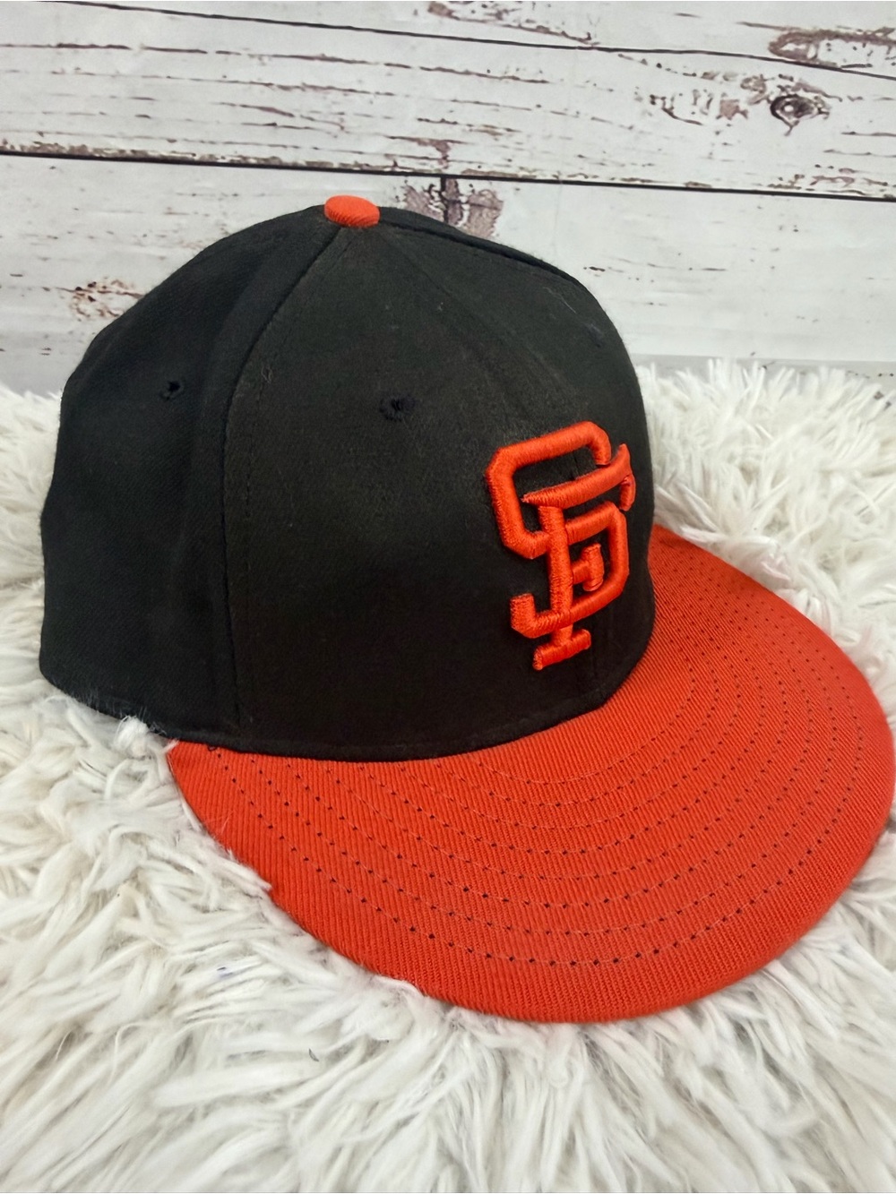 San Francisco Giants New Era 59FIFTY Fitted Hat Size 7 Black Orange Grey UV